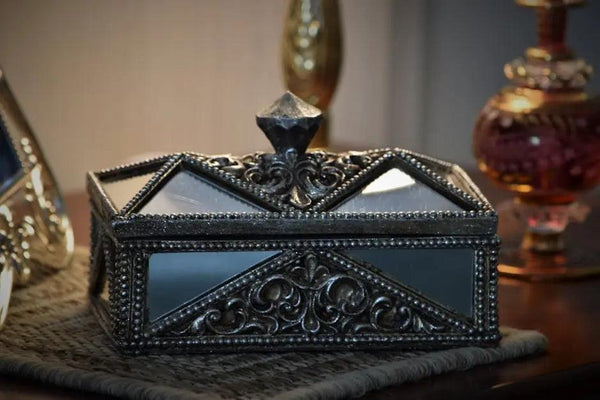 Why Keepsake Jewelry Makes the Perfect Gift - Customcuff