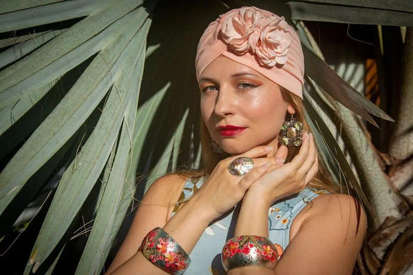 How Keepsake Jewelry Helps You Hold onto Cherished Memories - Customcuff